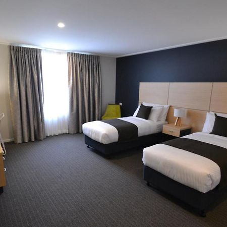 The Astor Suites Goulburn Exterior foto