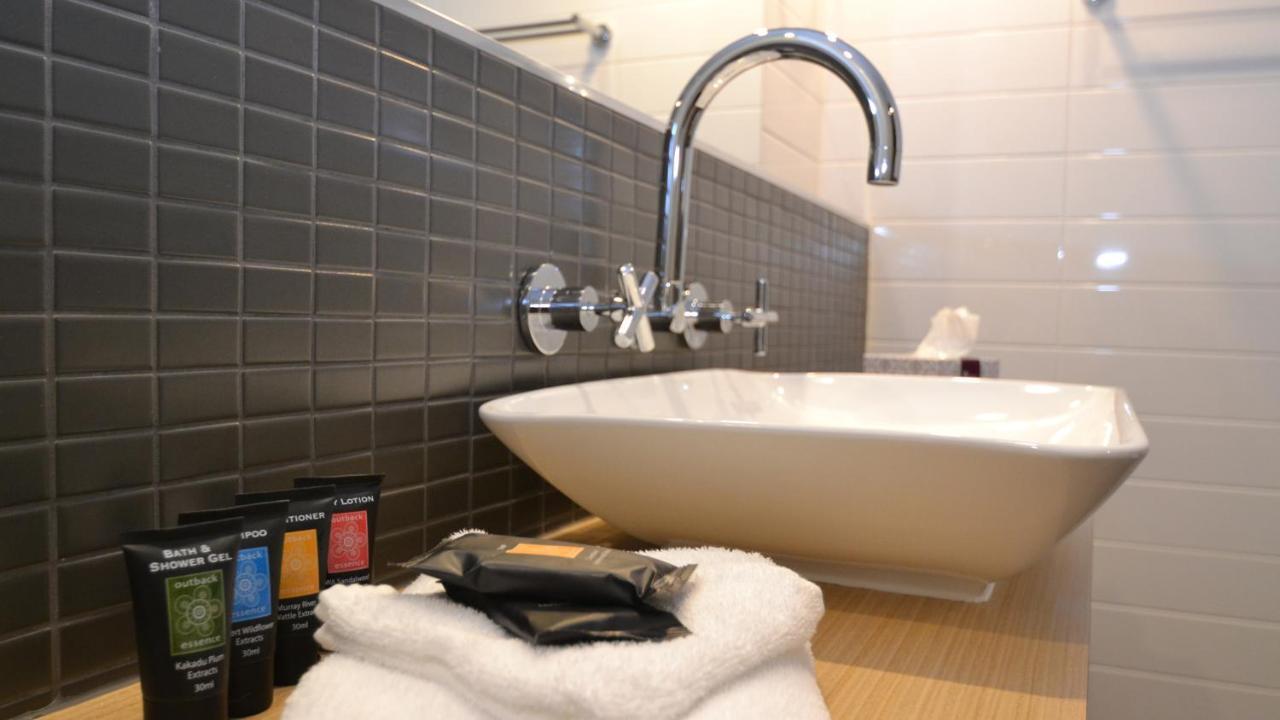 The Astor Suites Goulburn Exterior foto